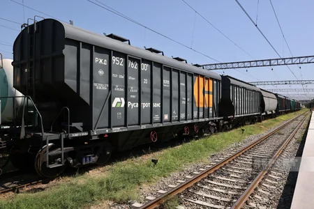 Train carrying Russian wheat, propane for Armenia departs from Bilajari station