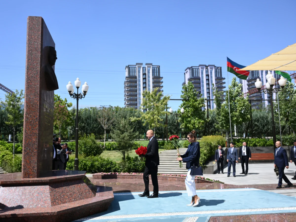 Ilham Aliyev, Mehriban Aliyeva lay flowers at Heydar Aliyev memorial in Tashkent