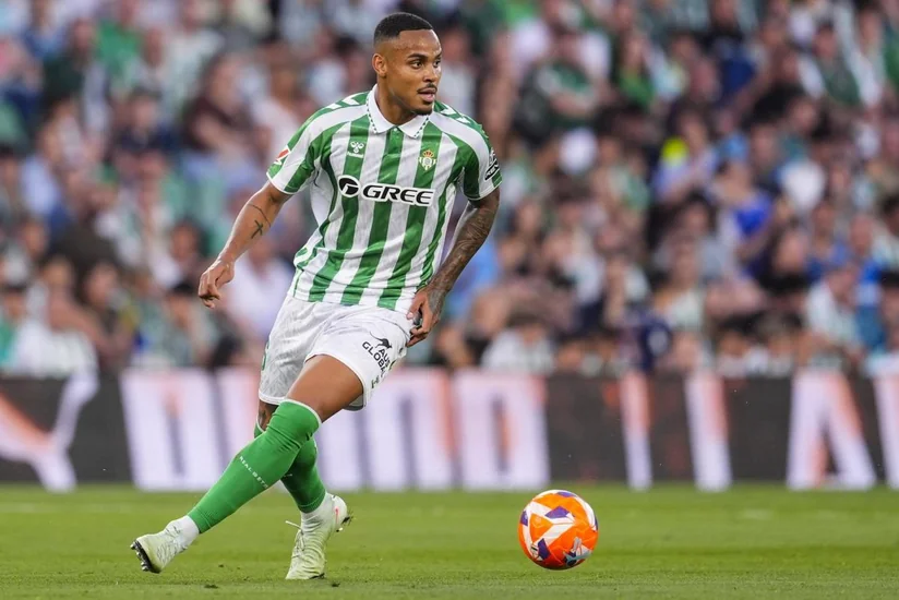 Mançester Siti Betisin futbolçusu Natanla maraqlanır
