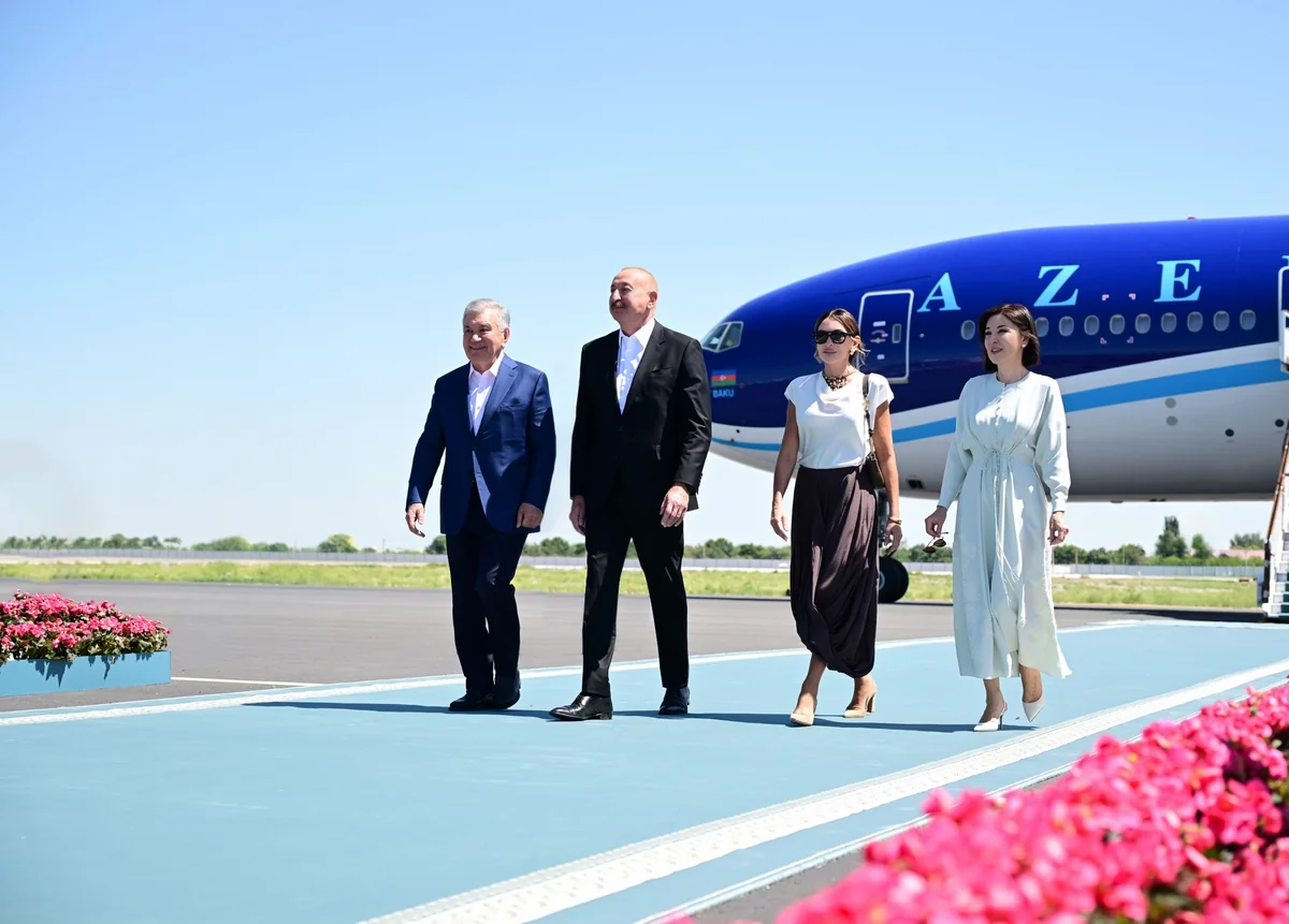 President Ilham Aliyev and First Lady Mehriban Aliyeva arrive in Bukhara