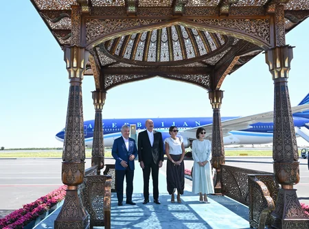 President Ilham Aliyev and First Lady Mehriban Aliyeva arrive in Bukhara