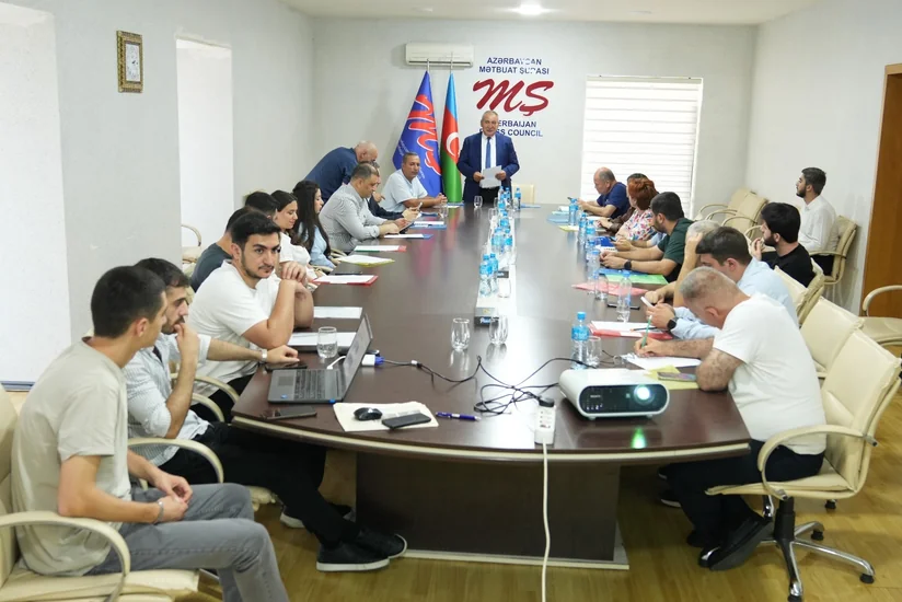 Süni intellektin media sektoruna təsirləri mövzusunda konfrans keçirilib