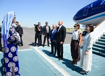 President Ilham Aliyev and First Lady Mehriban Aliyeva arrive in Bukhara
