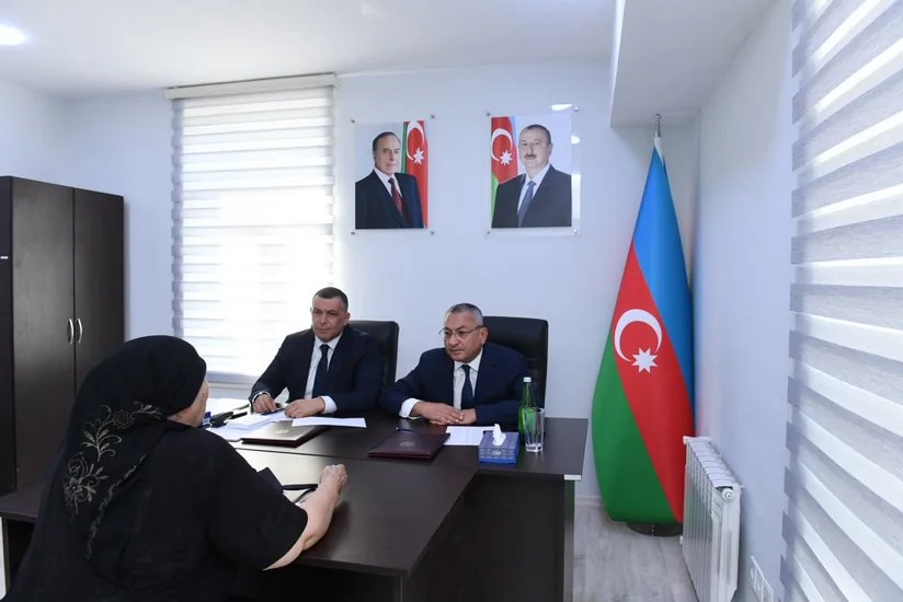 Şuşa şəhərində keçmiş məcburi köçkünlərin müraciətləri dinlənilib