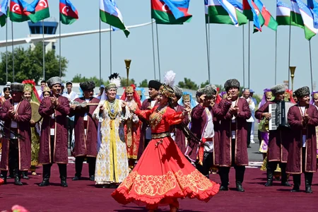 President Ilham Aliyev and First Lady Mehriban Aliyeva arrive in Bukhara