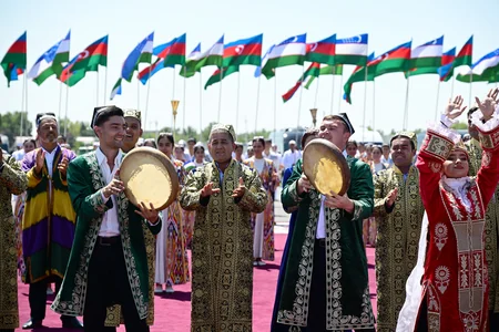 President Ilham Aliyev and First Lady Mehriban Aliyeva arrive in Bukhara