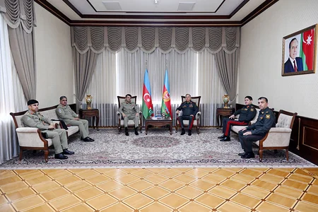 Azerbaijani Chief of General Staff Valiyev meets with Pakistani delegation
