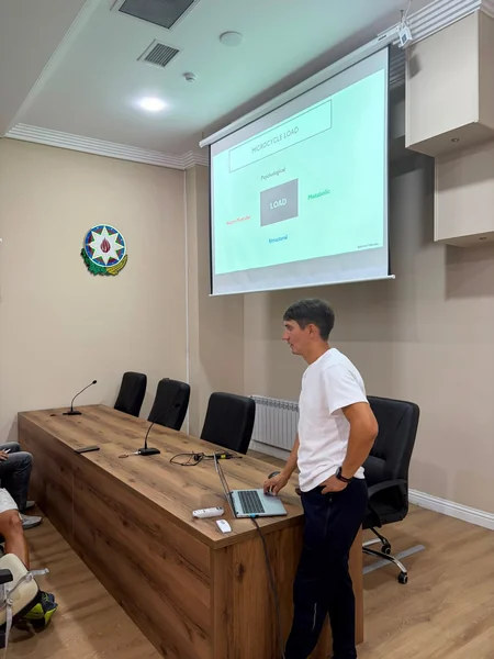 Valentin Buliçev Bakıda məşqçilərlə növbəti görüş keçirib