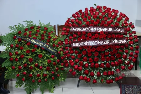 Xalq artisti Tofiq Bakıxanovla Təzə Pir məscidində vida mərasimi keçirilir
