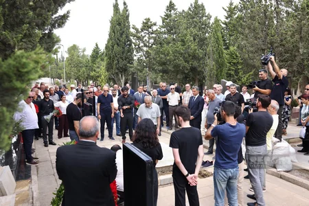 Xalq artisti Tofiq Bakıxanov dəfn olunub - YENİLƏNİB-2