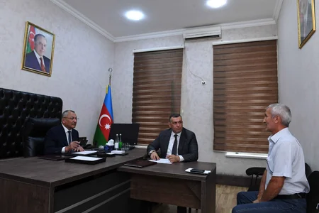 Rövşən Rzayev vətəndaş qəbulu keçirib