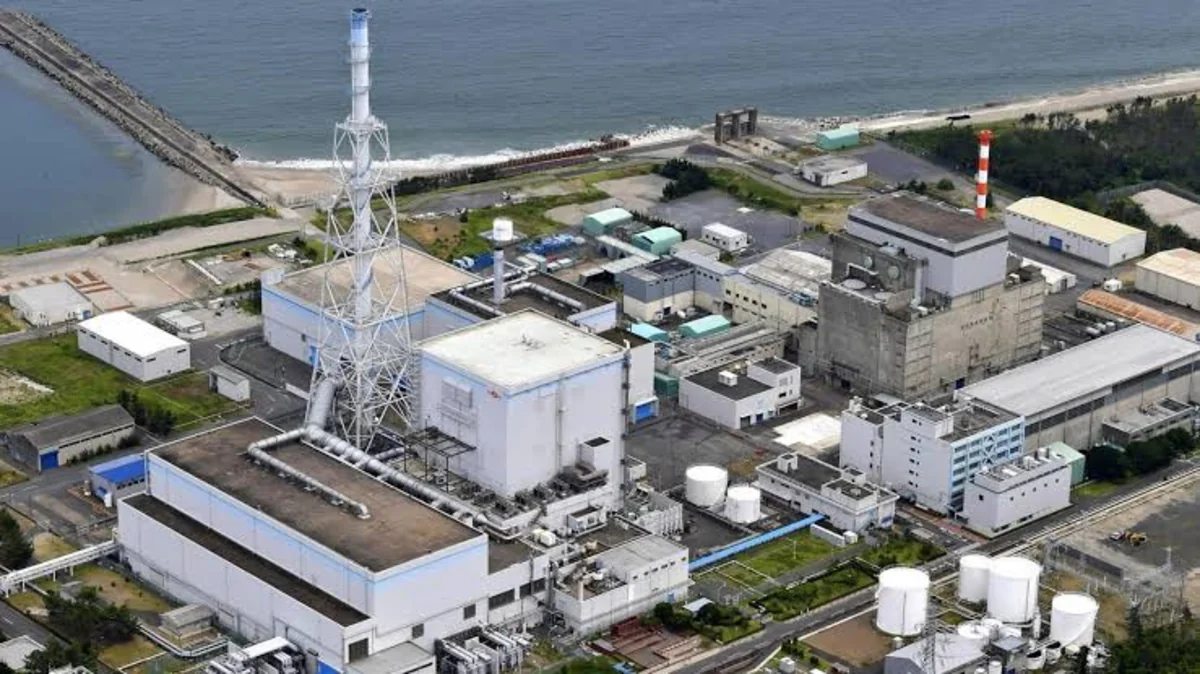 Japan nuclear plants given extension to build antiterrorism facilities