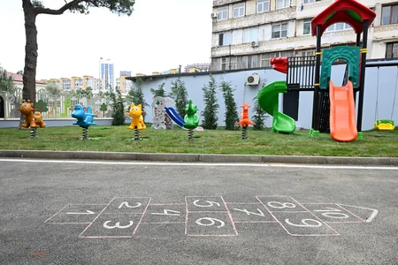 Mehriban Əliyeva Bakıda yeni körpələr evi-uşaq bağçasının açılışında iştirak edib