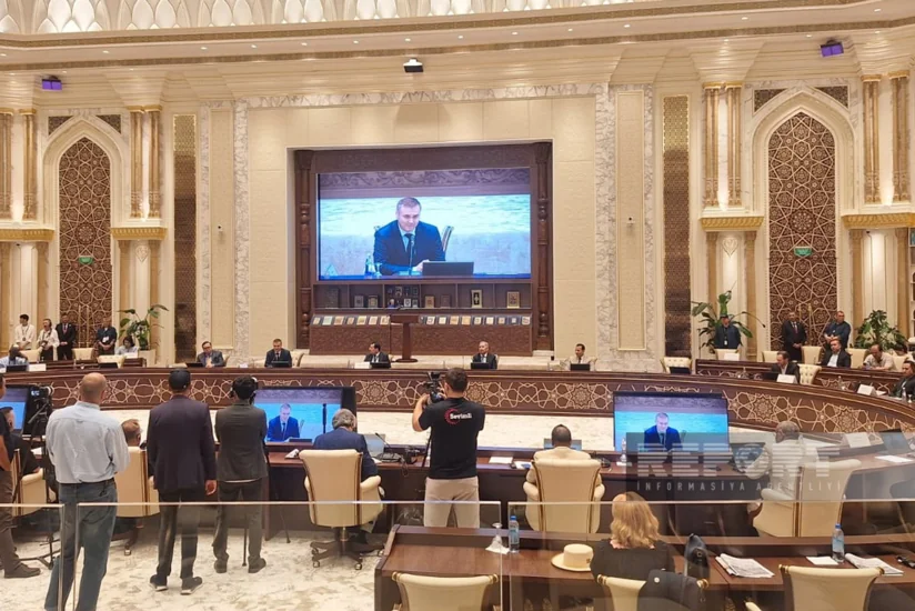 Daşkənddə beynəlxalq media forumunun iştirakçıları Özbəkistan Prezidentinə müraciət qəbul ediblər