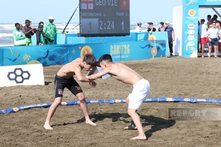 Azərbaycanın çimərlik güləşçiləri Bakıdakı dünya çempionatında 8 medal qazanıblar