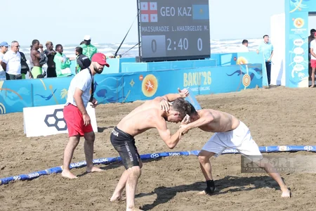 Azərbaycanın çimərlik güləşçiləri Bakıdakı dünya çempionatında 8 medal qazanıblar