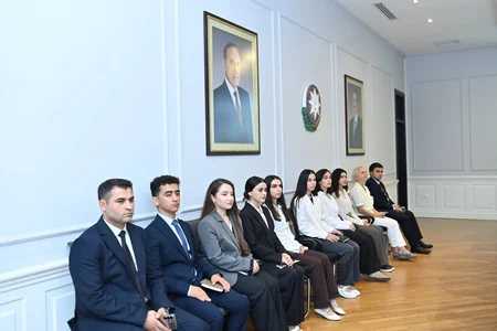 Emin Əmrullayev Maarifçilərlə görüşüb