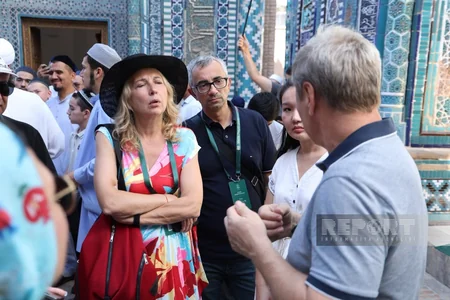 Şahi-Zində və Uluqbəy rəsədxanası mediaforum nümayəndələrini heyran edib