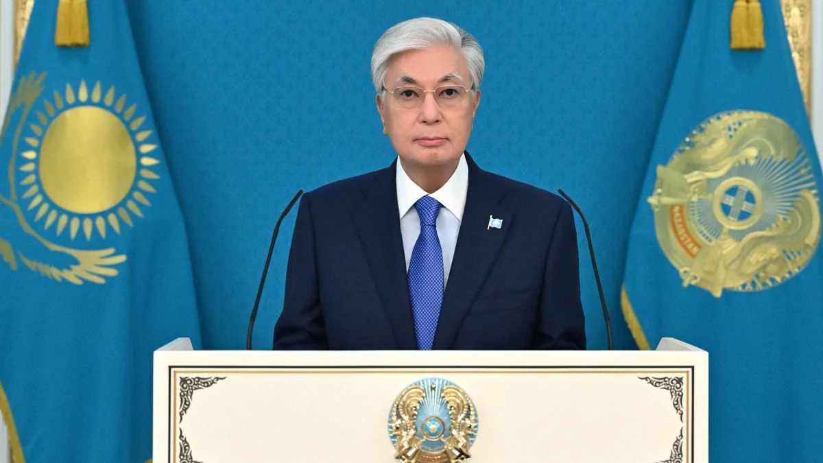 Tokayev Qurultaya seçkilərlə əlaqədar Qazaxıstan hökumətini istefaya göndərib