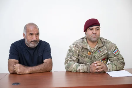 Məcnun Məmmədov Qobustanda vətəndaşları qəbul edib