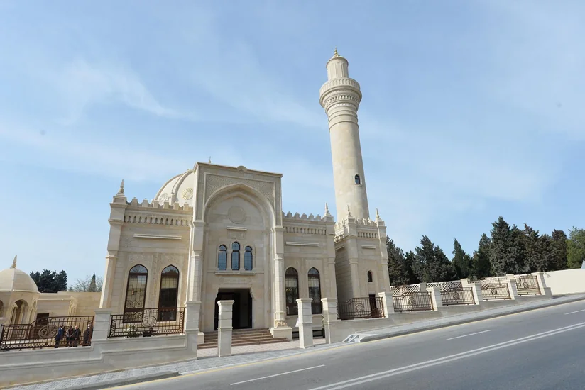 Nearly 1,500 clerics serve at mosques across Azerbaijan