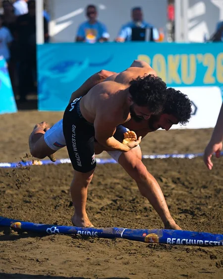 Azərbaycanın çimərlik güləşçiləri Dünya Seriyasının IV mərhələsində yeddi medal qazanıblar