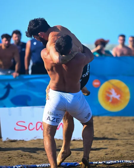 Azərbaycanın çimərlik güləşçiləri Dünya Seriyasının IV mərhələsində yeddi medal qazanıblar
