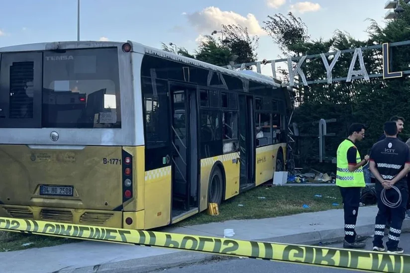 İstanbulda avtobus qəzasında ölənlərin sayı artıb