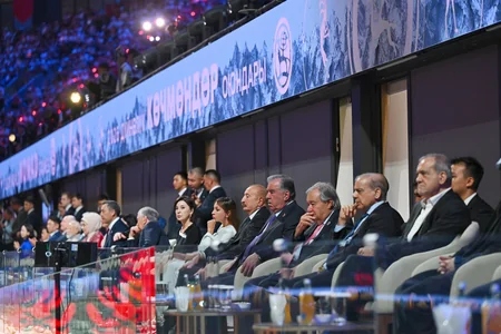 İlham Əliyev və Mehriban Əliyeva Bişkekdə 6-cı Dünya Köçəri Oyunlarının açılış mərasimində iştirak ediblər - YENİLƏNİB