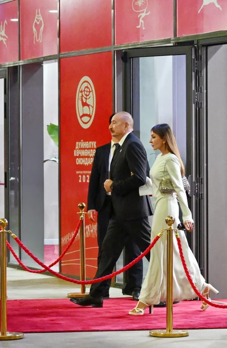 İlham Əliyev və Mehriban Əliyeva Bişkekdə 6-cı Dünya Köçəri Oyunlarının açılış mərasimində iştirak ediblər - YENİLƏNİB