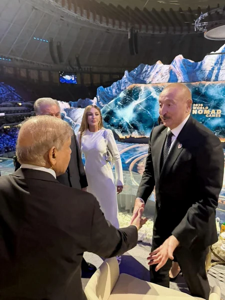 İlham Əliyev və Mehriban Əliyeva Bişkekdə 6-cı Dünya Köçəri Oyunlarının açılış mərasimində iştirak ediblər - YENİLƏNİB