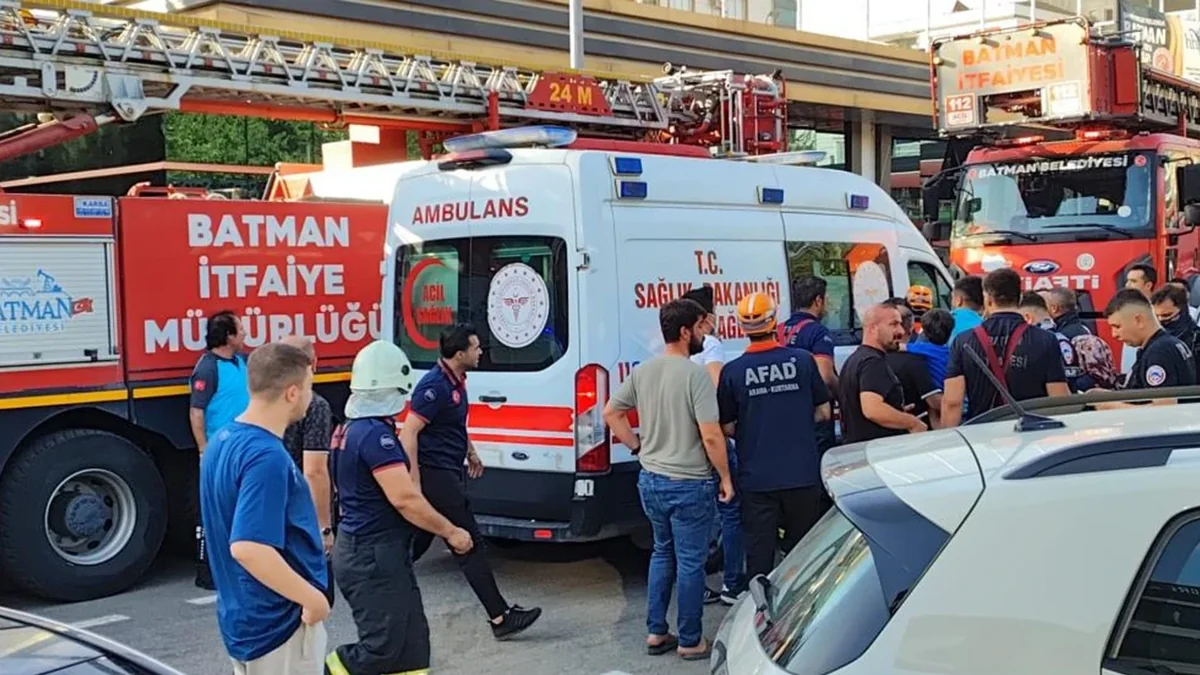Türkiyədəki yanğında Mehmet Şimşəkin bacısı qızı da ölüb - YENİLƏNİB
