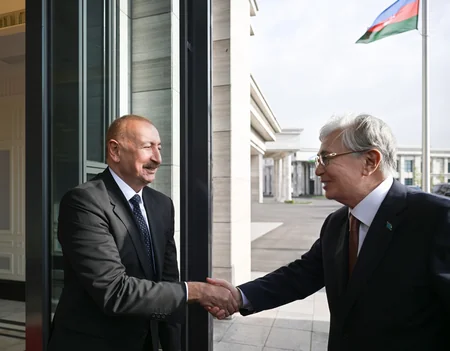 İlham Əliyevin Bişkekdə Qazaxıstan Prezidenti ilə görüşü keçirilib - YENİLƏNİB-2