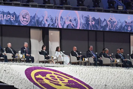 İlham Əliyev və Mehriban Əliyeva Bişkekdə 6-cı Dünya Köçəri Oyunlarının açılış mərasimində iştirak ediblər - YENİLƏNİB