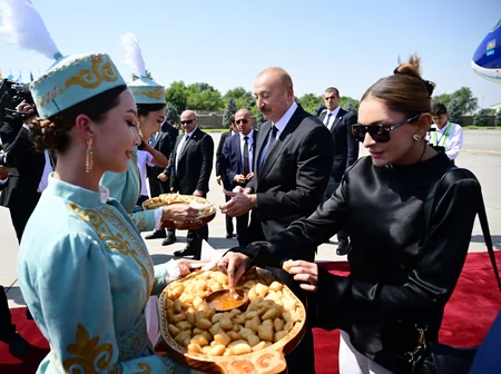 Ilham Aliyev arrives in Kyrgyzstan for working visit