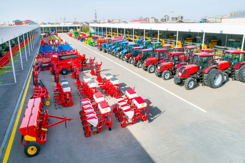 Azərbaycanda traktor və digər aqrar texnikaların qeydiyyatı qaydası dəyişib