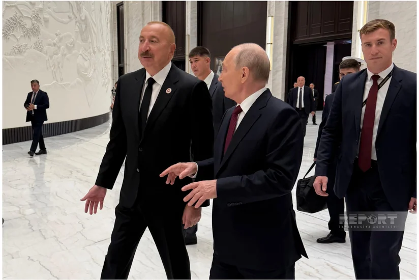 İlham Əliyev Bişkekdə Vladimir Putinlə ayaqüstü söhbət edib