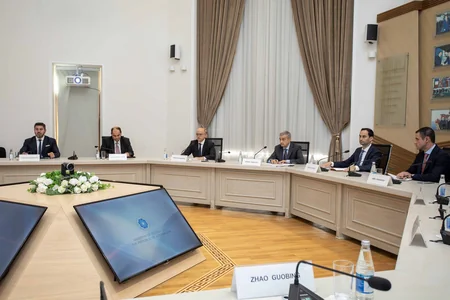 Azerbaijan, China discuss potential energy projects in Caspian Sea