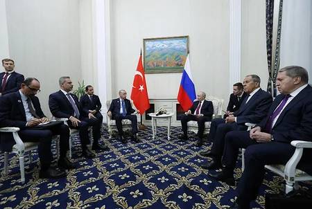 Ərdoğan Bişkekdə Putinlə görüşüb