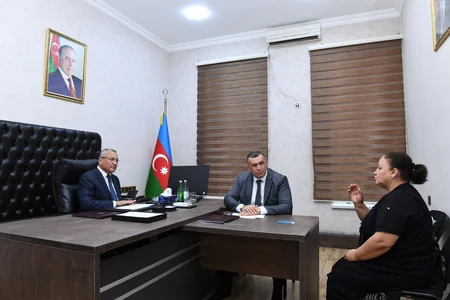 Rövşən Rzayev vətəndaş qəbulu keçirib