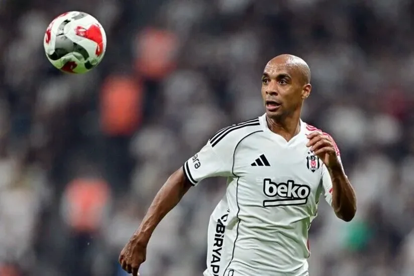 Beşiktaş Joao Mario ilə yollarını ayırdığını açıqlayıb