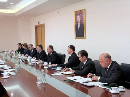 Azərbaycan və Türkmənistan viza rejiminin sadələşdirilməsini müzakirə edib