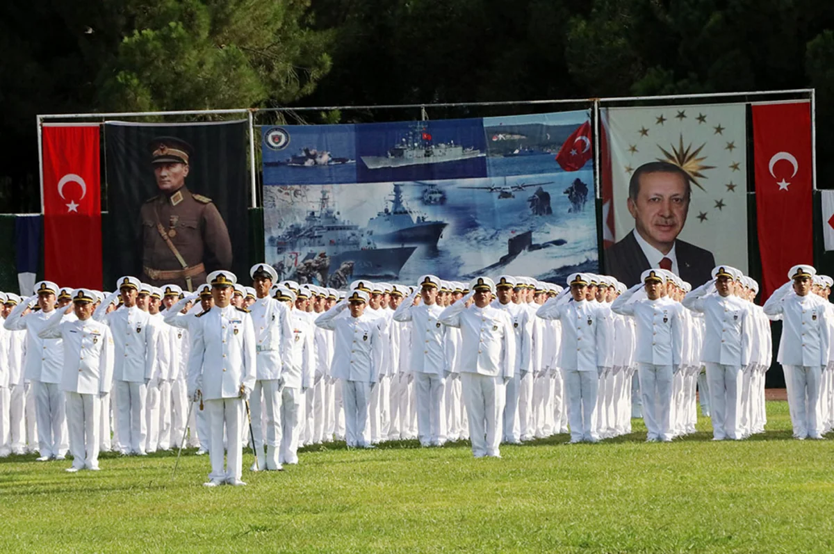 Türkiyədə məzun olan Azərbaycan hərbçilərinə diplomlar təqdim edilib
