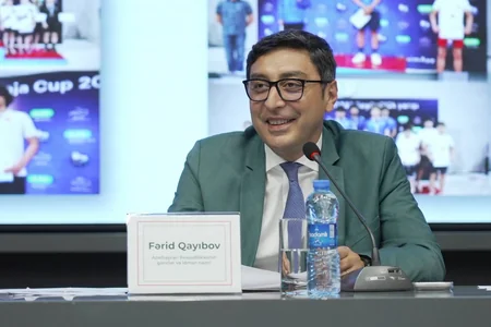 Fərid Qayıbov ötən ay beynəlxalq yarışlarda uğur qazanan idmançılarla görüşüb