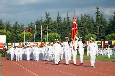 Türkiyədə məzun olan Azərbaycan hərbçilərinə diplomlar təqdim edilib