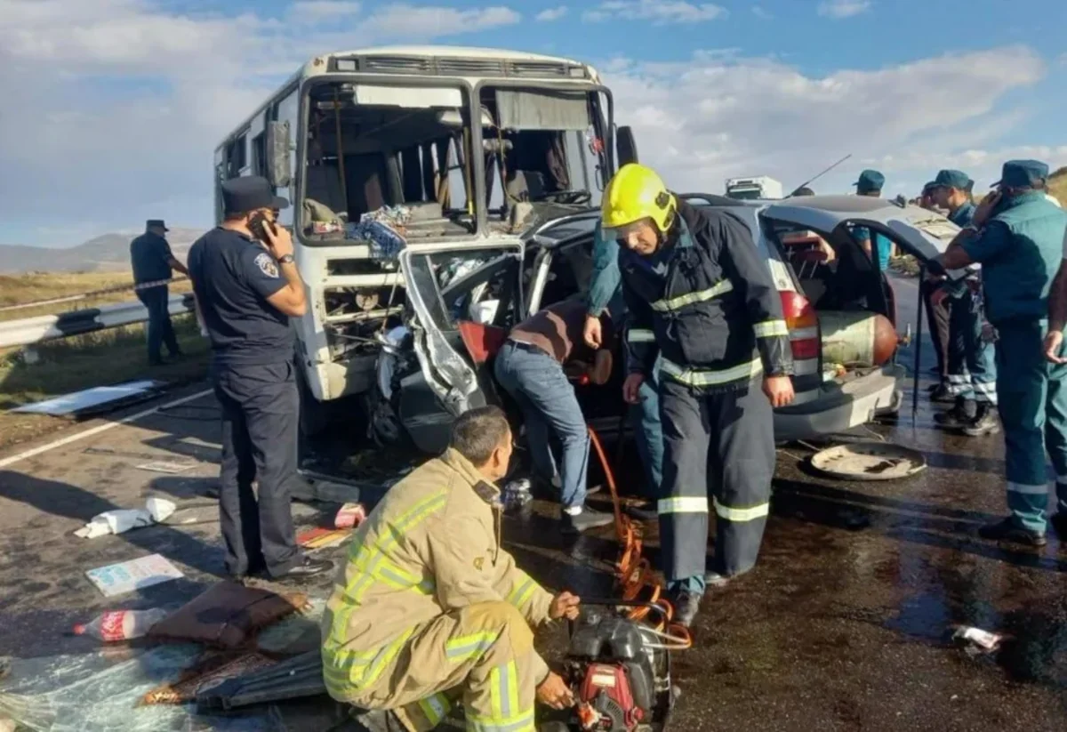 Ermənistanda baş verən yol qəzasında 5 nəfər ölüb