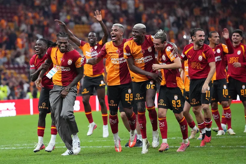 Qalatasaray Çempionlar Liqası üçün heyətini açıqlayıb