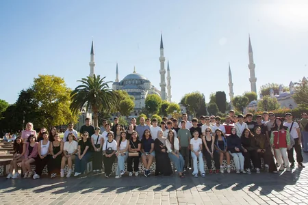 YAŞAT Fondunun təşkilatçılığı ilə şəhid övladları Çanaqqalaya gedib