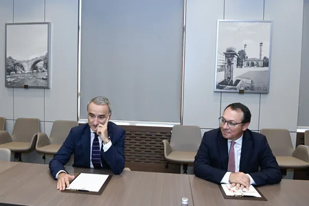 Ceyhun Bayramov ATƏT Parlament Assambleyasının Prezidenti ilə sülh gündəliyini müzakirə edib