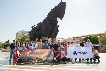 YAŞAT Fondunun təşkilatçılığı ilə şəhid övladları Çanaqqalaya gedib